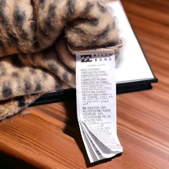 NWT - Billabong Half Zip Sherpa Teddy Fleece Pullover Cheetah Leopard Size: S - Picture 5 of 7